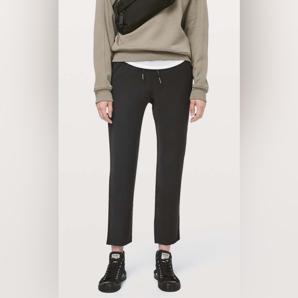 Lululemon | On The Fly Pants Woven | Black | Size 2 | Excellent Condition!! - Picture 1 of 7